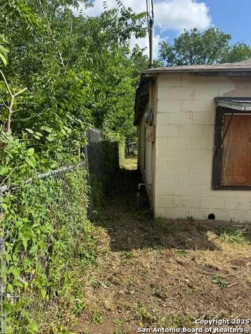 423 Hazel San Antonio, TX 78207