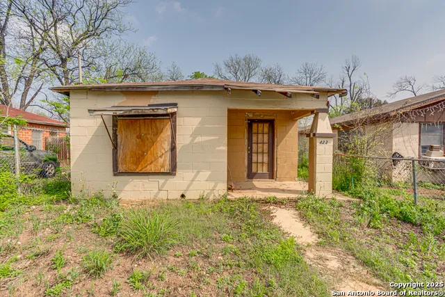 423 Hazel San Antonio, TX 78207