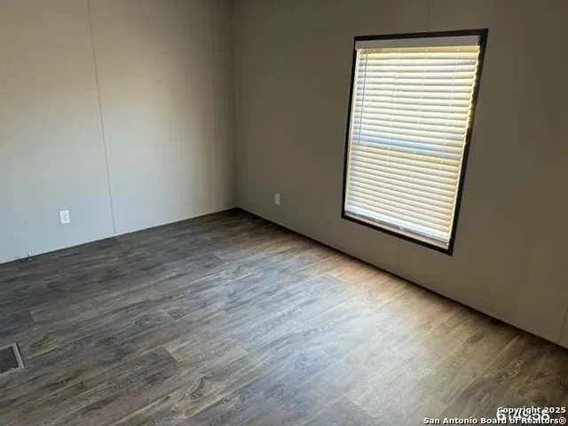 131 Shoshoni Smithville, TX 78957