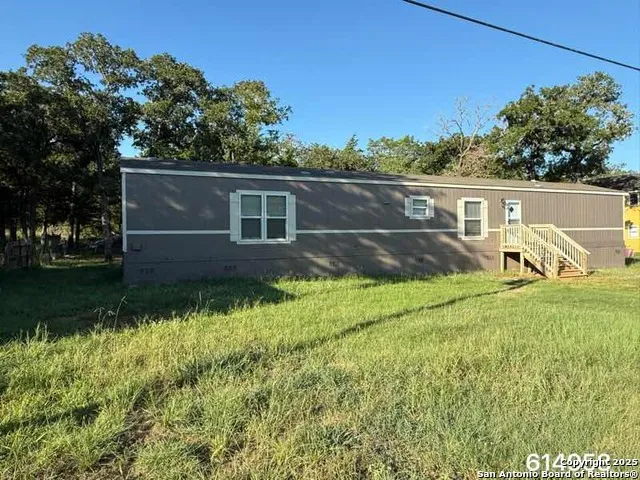 131 Shoshoni Smithville, TX 78957