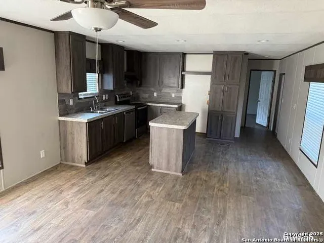 131 Shoshoni Smithville, TX 78957