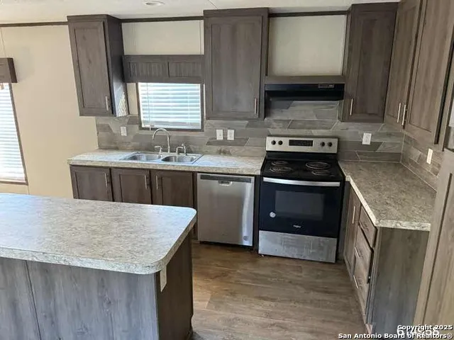 131 Shoshoni Smithville, TX 78957