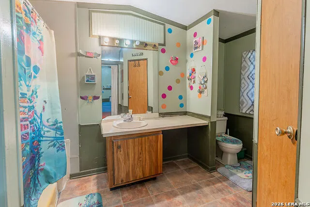 143 WATERMAN LN Pipe Creek, TX 78063