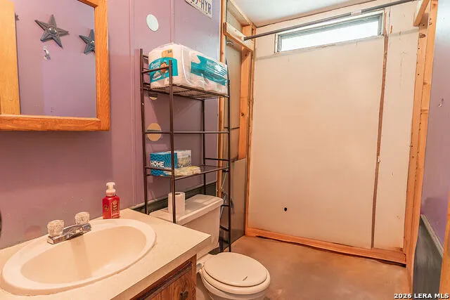 143 WATERMAN LN Pipe Creek, TX 78063