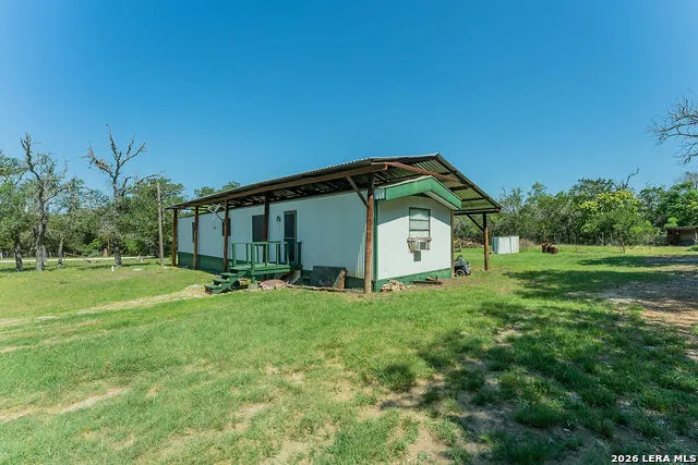 143 WATERMAN LN Pipe Creek, TX 78063
