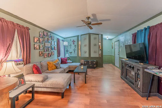 143 WATERMAN LN Pipe Creek, TX 78063