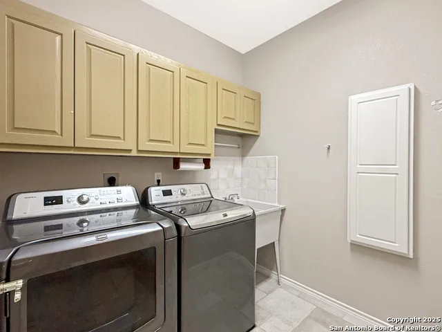 2004 Athens Kerrville, TX 78028