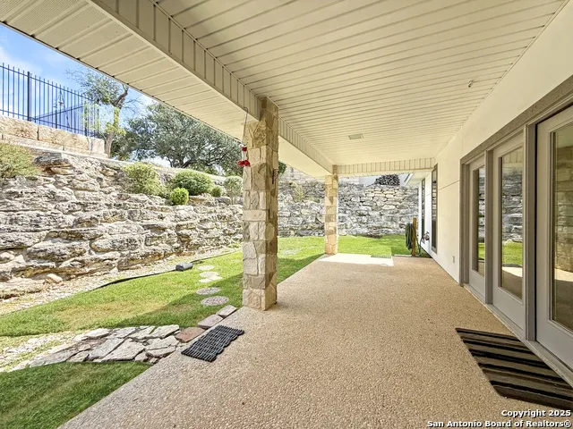 2004 Athens Kerrville, TX 78028