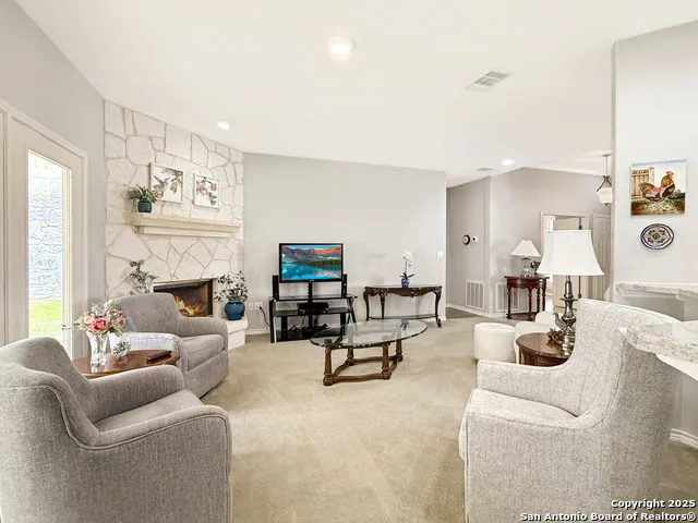 2004 Athens Kerrville, TX 78028