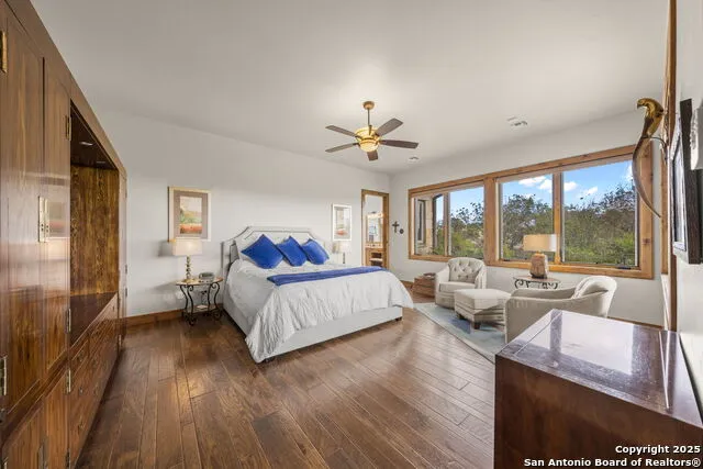 131 Bootlegger Ln Kerrville, TX 78028
