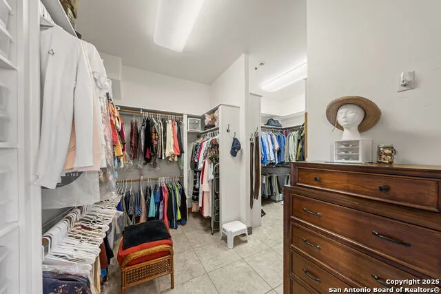 131 Bootlegger Ln Kerrville, TX 78028