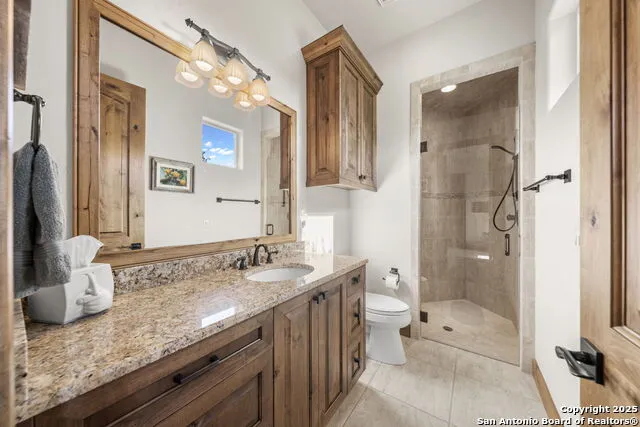 131 Bootlegger Ln Kerrville, TX 78028