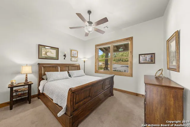 131 Bootlegger Ln Kerrville, TX 78028