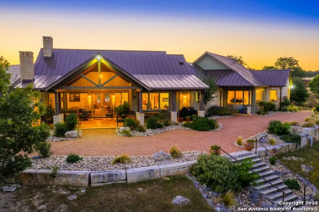 131 Bootlegger Ln Kerrville, TX 78028