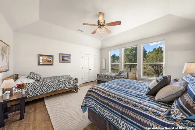 131 Bootlegger Ln Kerrville, TX 78028