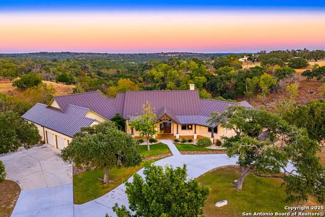 131 Bootlegger Ln Kerrville, TX 78028