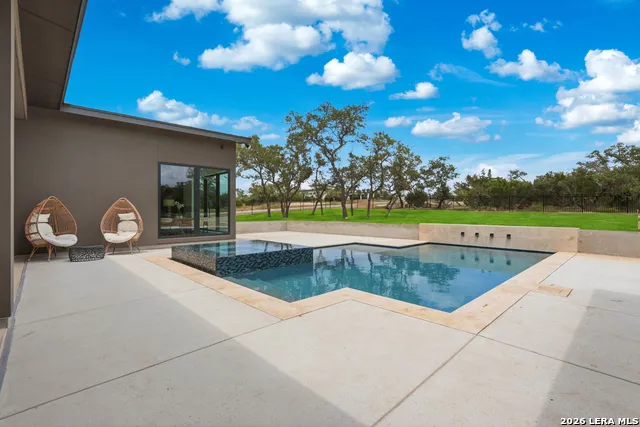 200 Easy Money Boerne, TX 78006