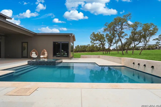 200 Easy Money Boerne, TX 78006