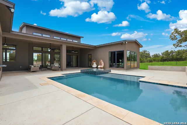 200 Easy Money Boerne, TX 78006