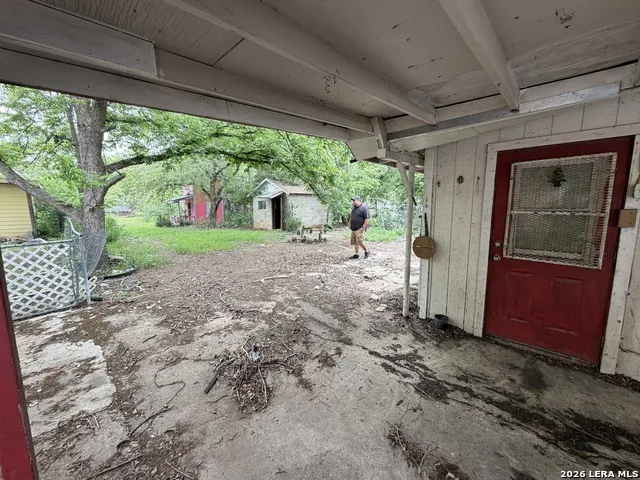 650 FLEMING ST San Antonio, TX 78211