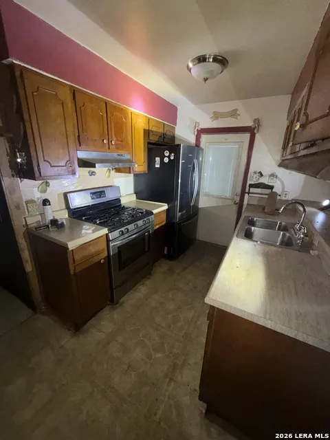 650 FLEMING ST San Antonio, TX 78211