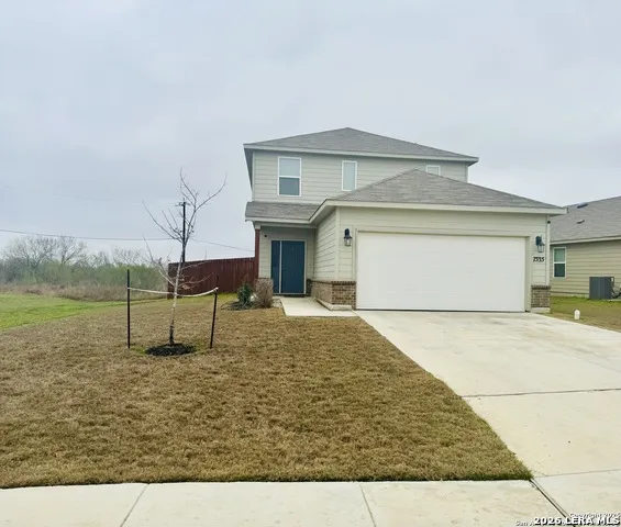 7535 HOMEWOOD LN Elmendorf, TX 78112