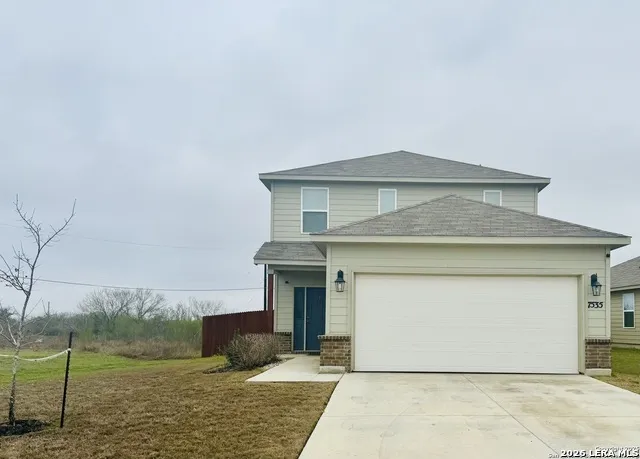 7535 HOMEWOOD LN Elmendorf, TX 78112