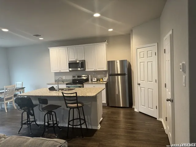 7535 HOMEWOOD LN Elmendorf, TX 78112
