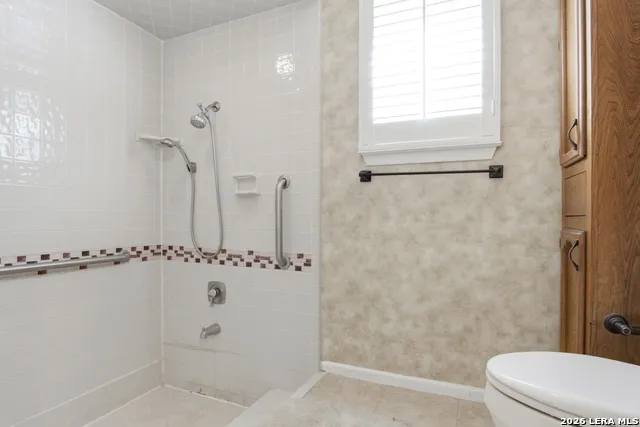 202 Azalea Trl Boerne, TX 78006