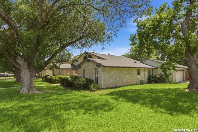 202 Azalea Trl Boerne, TX 78006