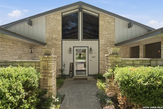 202 Azalea Trl Boerne, TX 78006