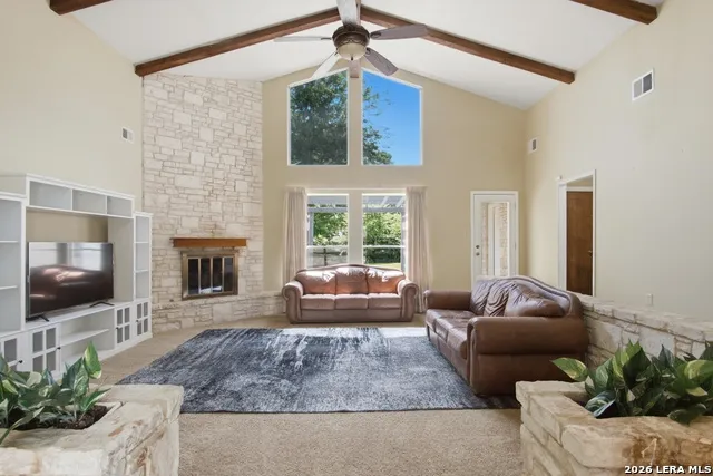 202 Azalea Trl Boerne, TX 78006