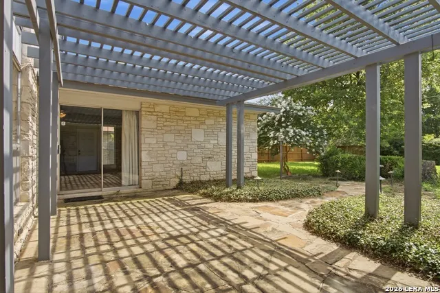 202 Azalea Trl Boerne, TX 78006