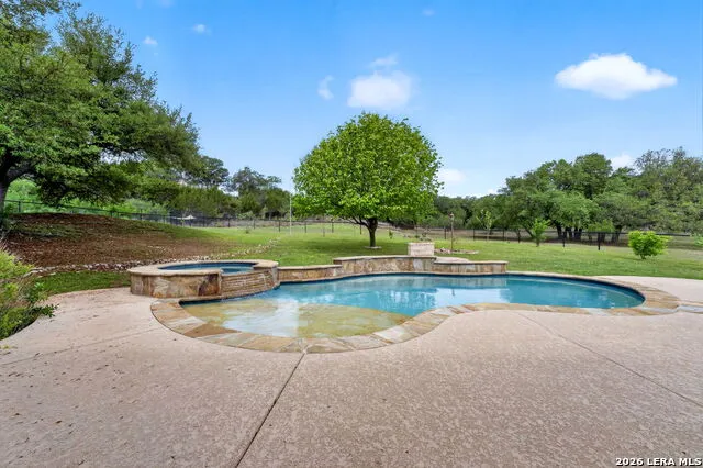 123 GROSBEAK DR Spring Branch, TX 78070