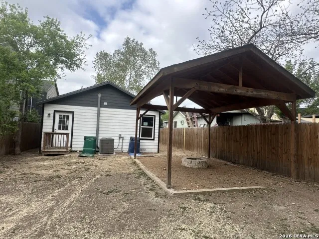 204 Vine St San Antonio, TX 78210