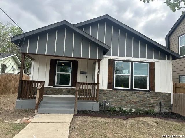 204 Vine St San Antonio, TX 78210
