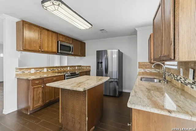 7619 PIPERS SWAN ST San Antonio, TX 78251