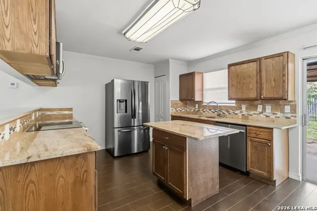 7619 PIPERS SWAN ST San Antonio, TX 78251