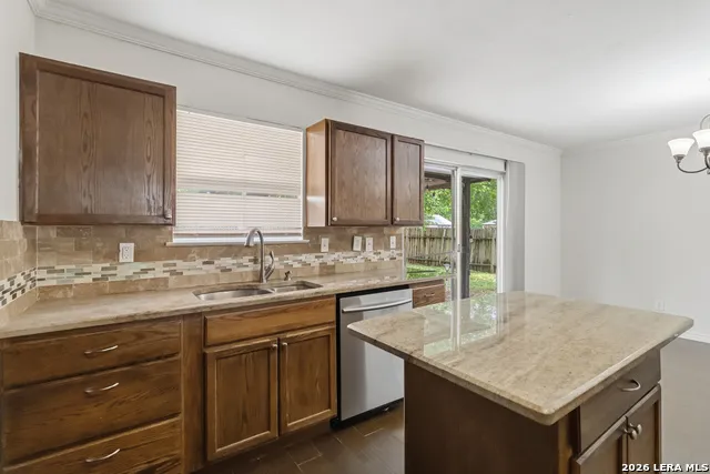 7619 PIPERS SWAN ST San Antonio, TX 78251