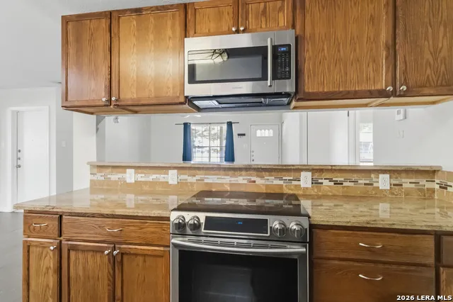 7619 PIPERS SWAN ST San Antonio, TX 78251