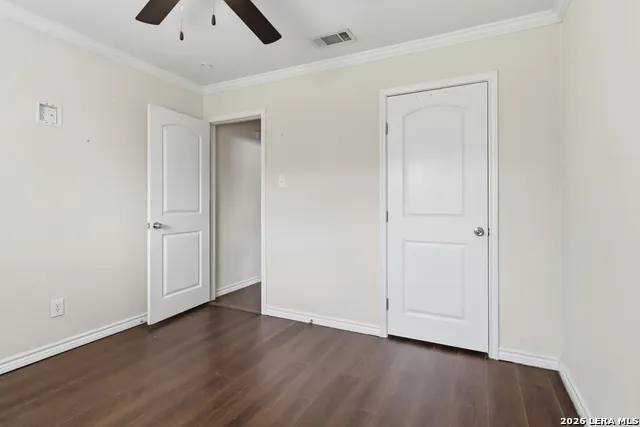 7619 PIPERS SWAN ST San Antonio, TX 78251