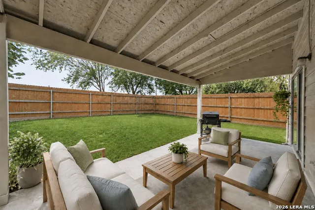 8327 Davis Cavern San Antonio, TX 78254