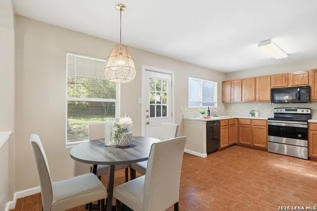 6114 ROLLING FOREST DR San Antonio, TX 78250