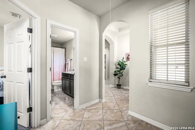 824 Water Oak Schertz, TX 78154