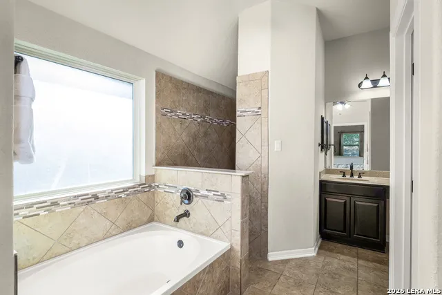 824 Water Oak Schertz, TX 78154