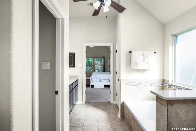 824 Water Oak Schertz, TX 78154