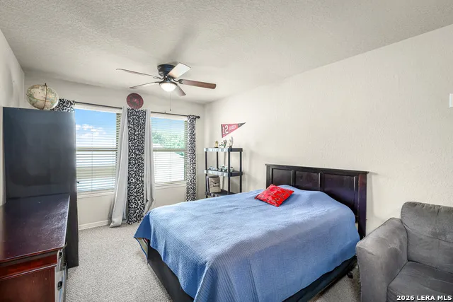 824 Water Oak Schertz, TX 78154