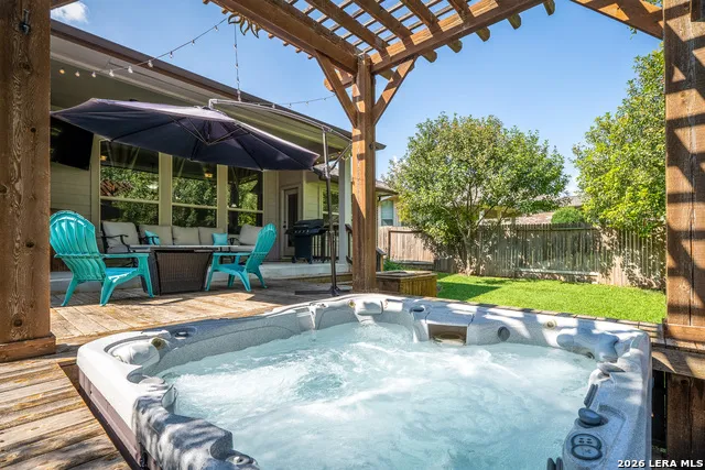 824 Water Oak Schertz, TX 78154