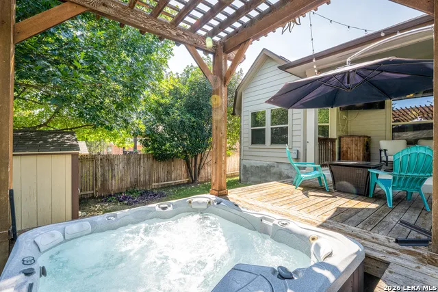824 Water Oak Schertz, TX 78154