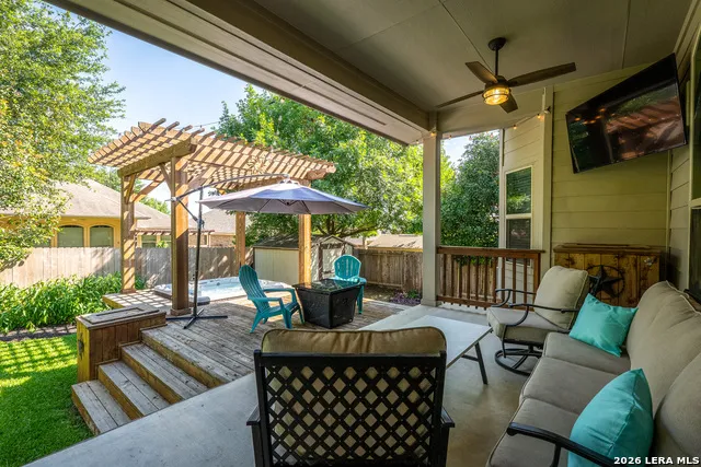 824 Water Oak Schertz, TX 78154